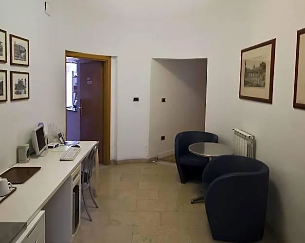 לינה וארוחת בוקר Tourist House רומא