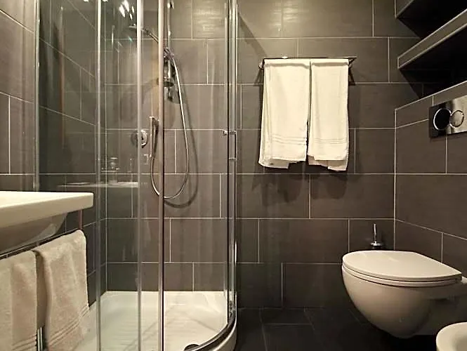 Tourist House לינה וארוחת בוקר 4*